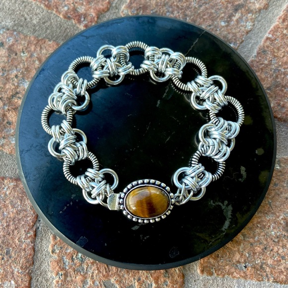 Maille tiger eye bracelet . Handmade maille chain & genuine tiger eye gem clasp - Picture 5 of 16